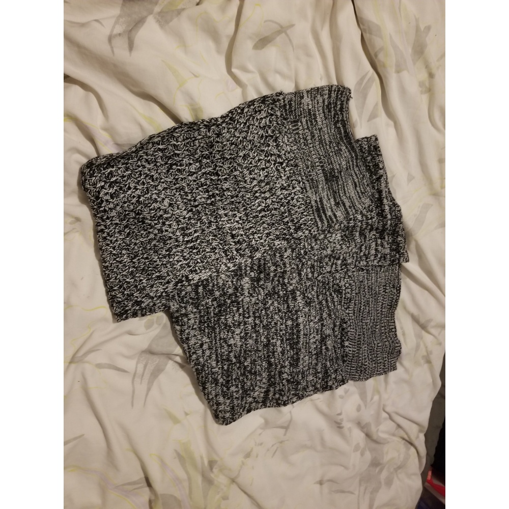 Victoria's Secret Acrylic Scarf